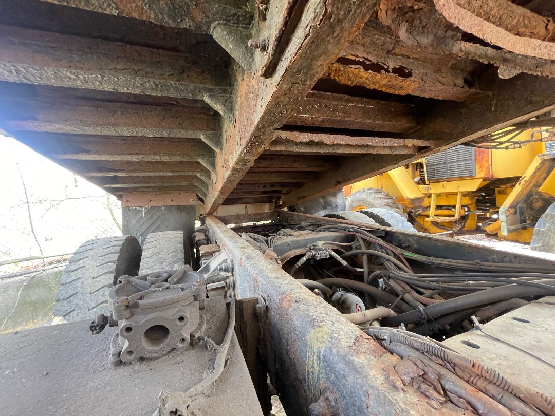 2000 STERLING L-Series Dump Truck - Image 8